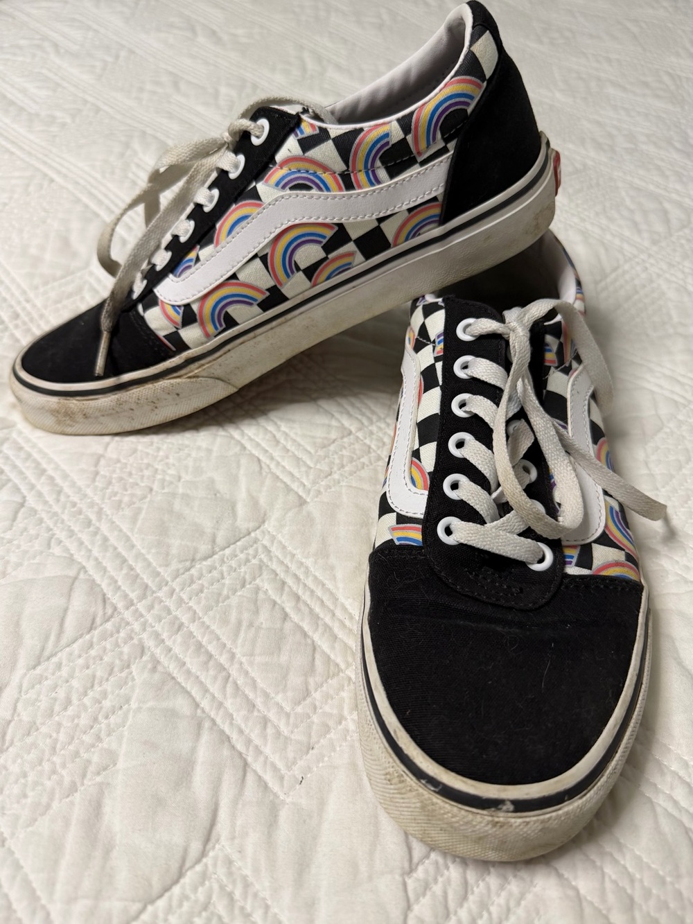 Vans Women’s Ward Rainbow Checkerboard Size 9